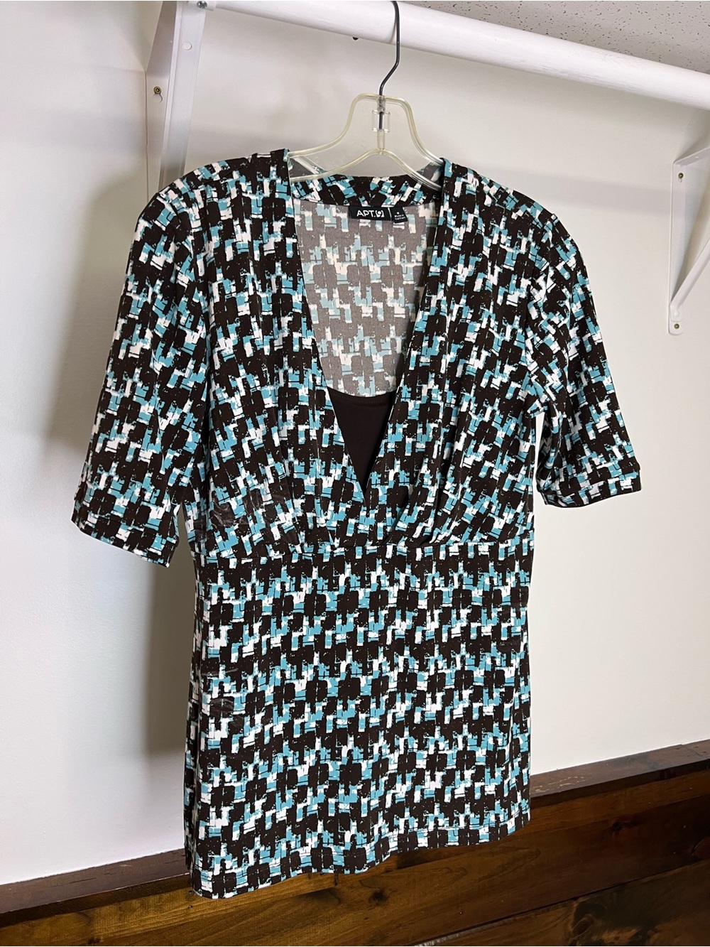 Apt. 9 Brown & Teal Patterned V-Neck Women’s Top- Small